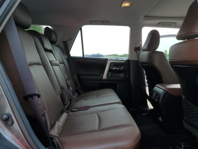 2020 TOYOTA 4RUNNER SR - JTEBU5JR8L5750644
