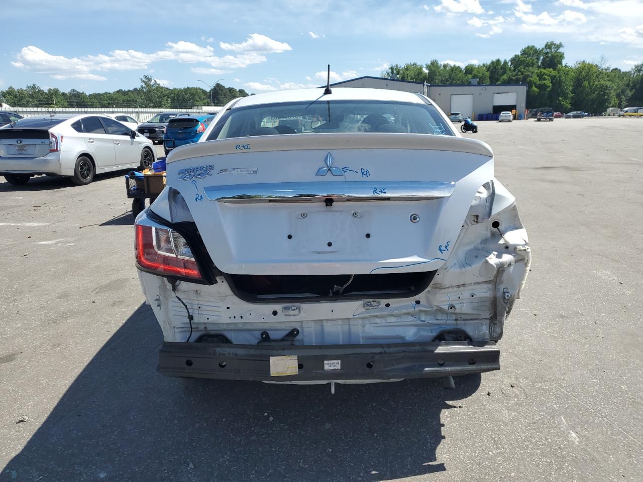 MITSUBISHI MIRAGE G4 ES