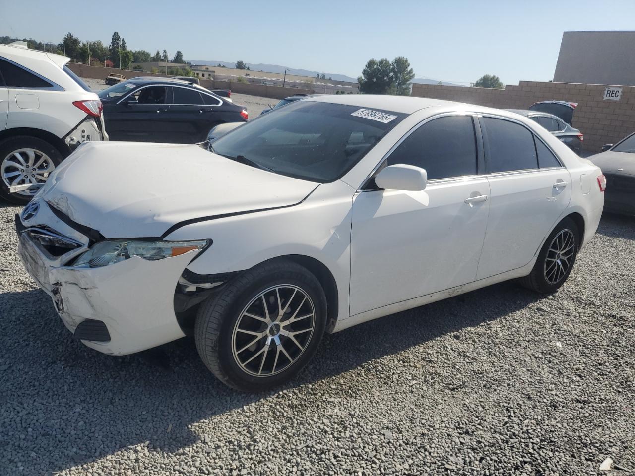 TOYOTA CAMRY BASE