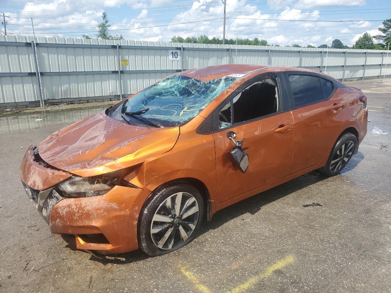 NISSAN VERSA SR