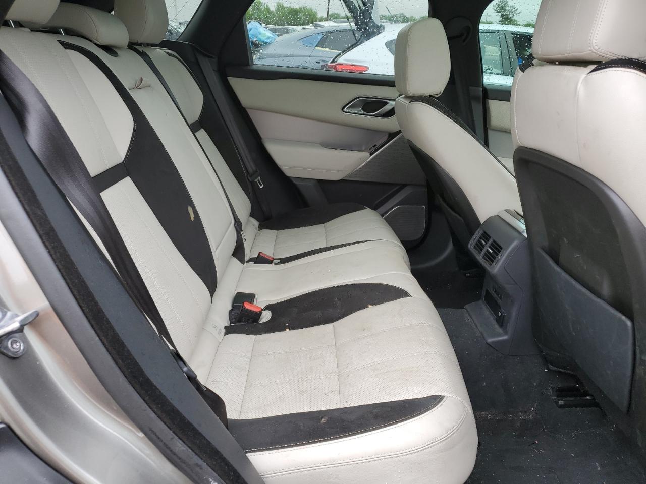 LAND ROVER RANGE ROVER R-DYNAMIC SE