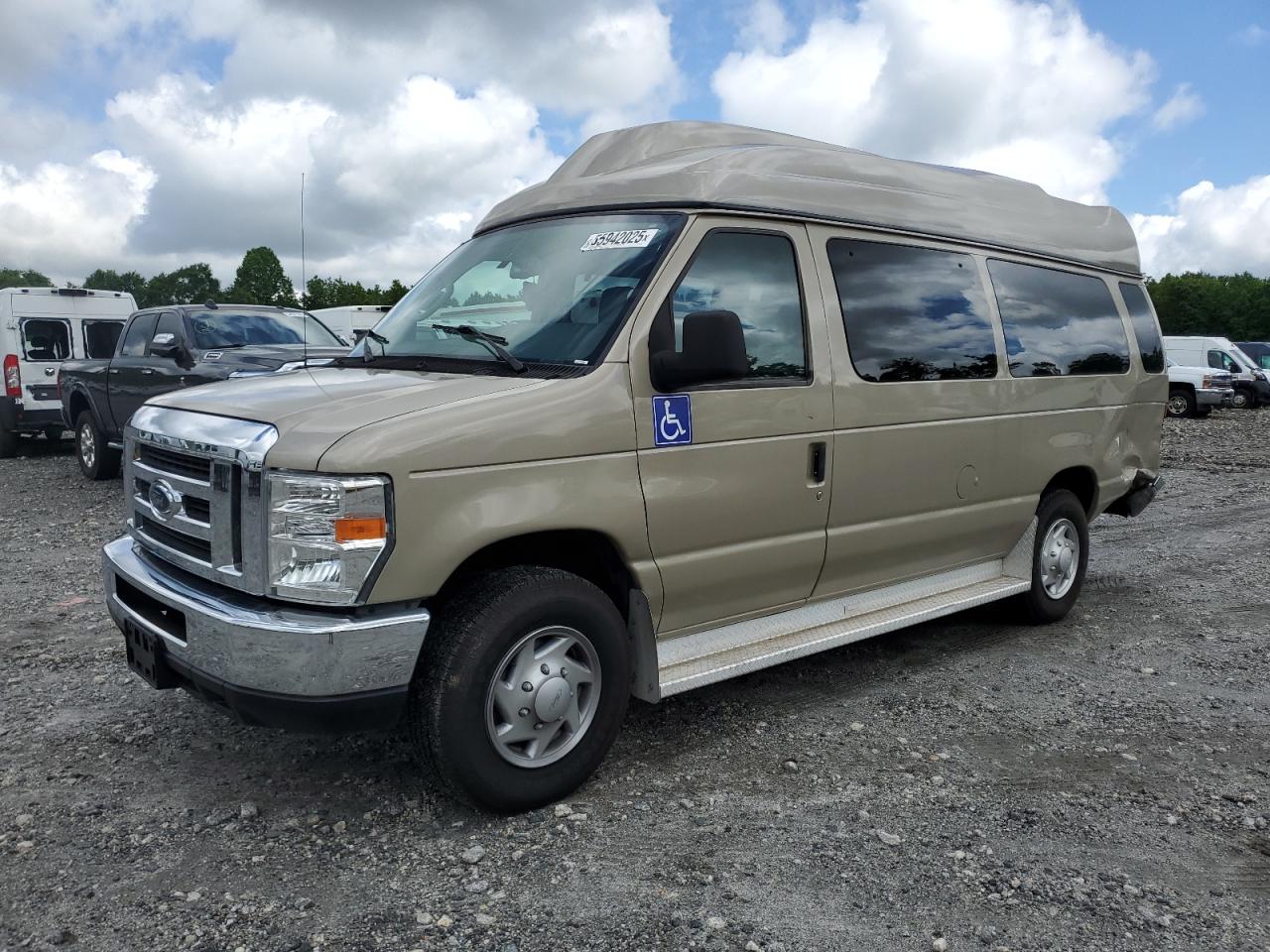 FORD ECONOLINE E250 VAN
