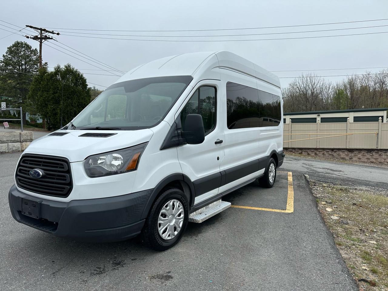 FORD TRANSIT T-350