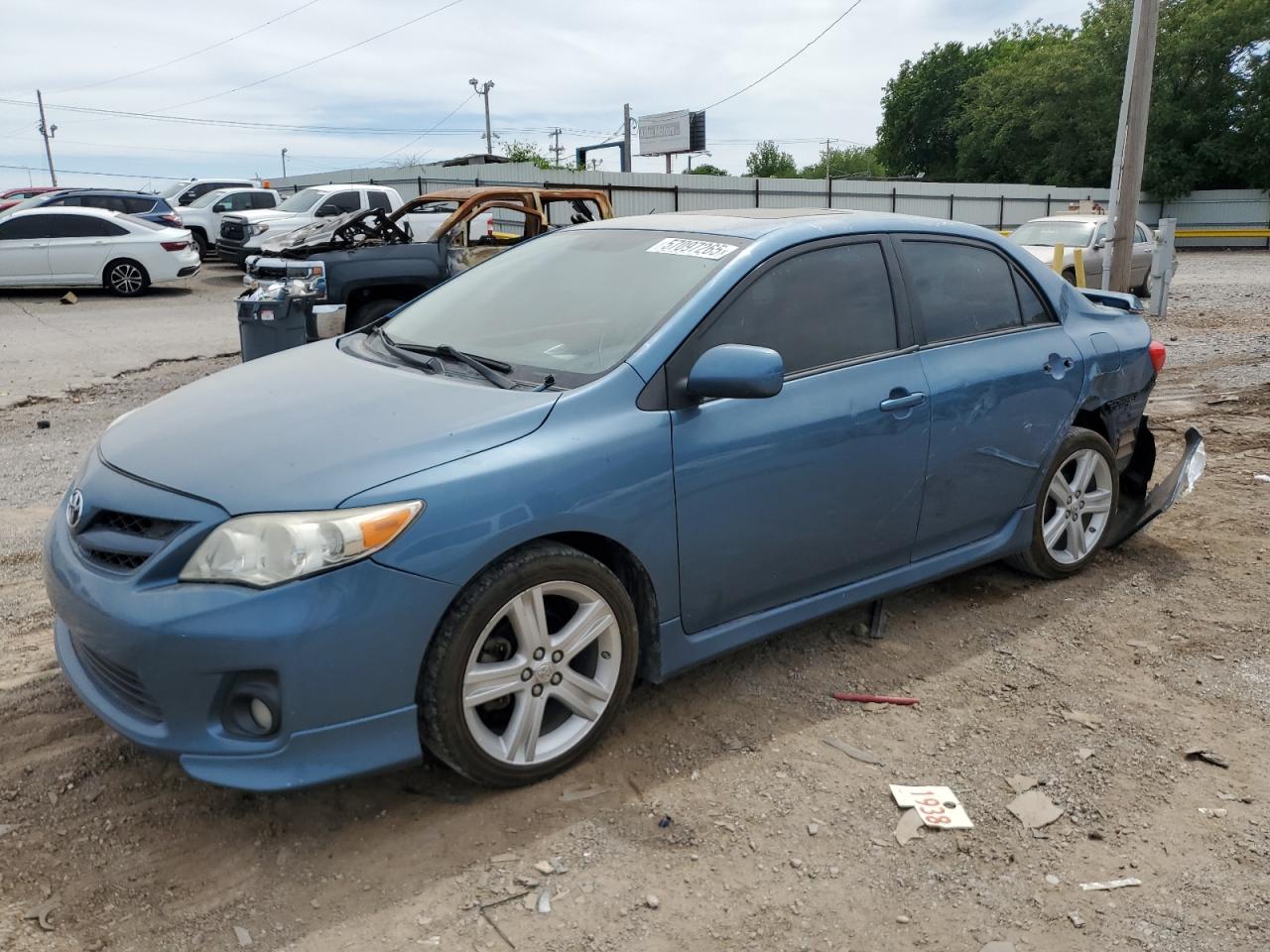 TOYOTA COROLLA BASE