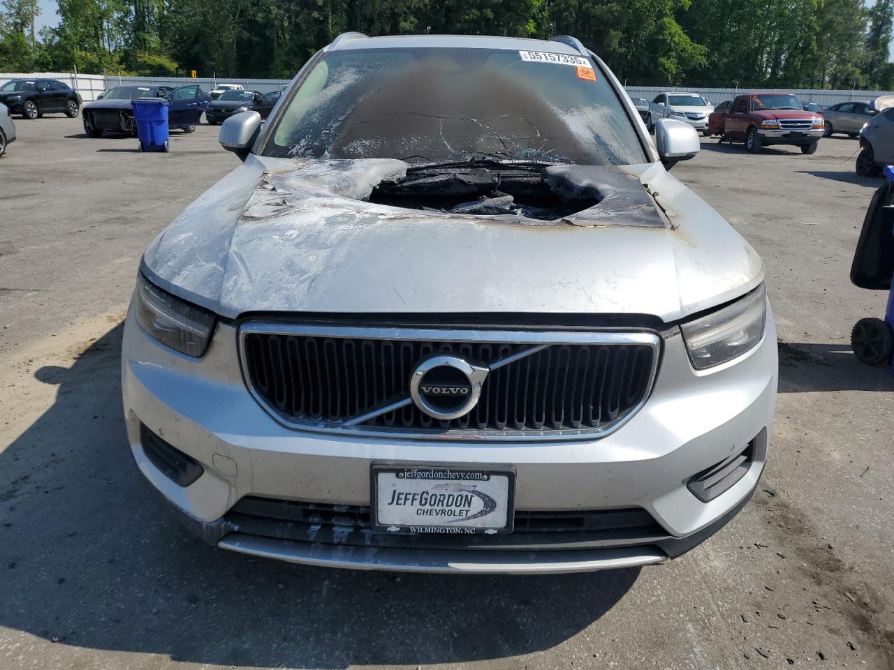 VOLVO XC40 T5 MOMENTUM