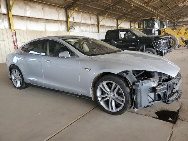 2016 TESLA MODEL S 5YJSA1E29GF120543
