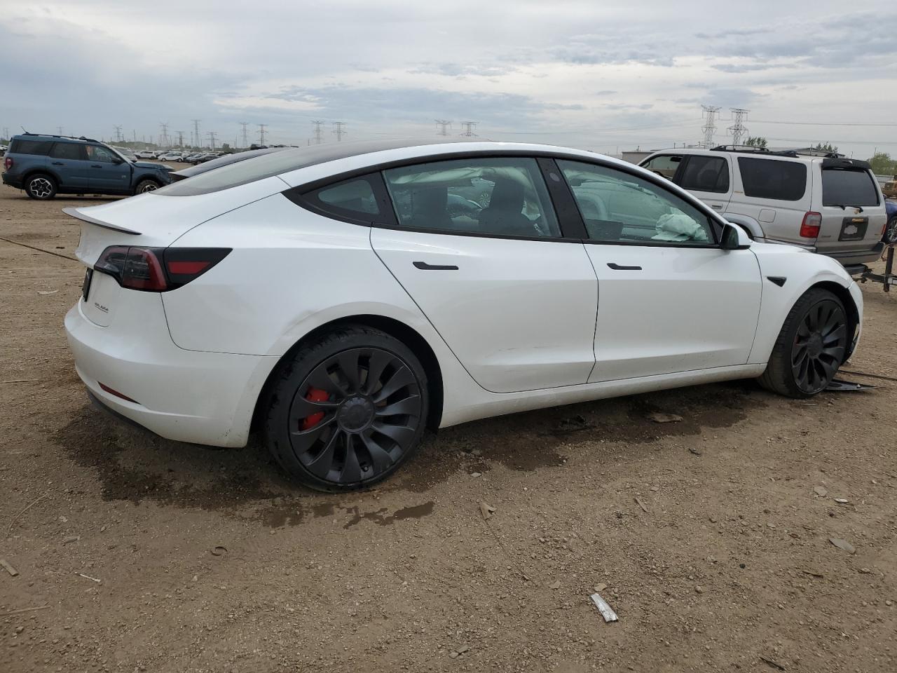 TESLA MODEL 3