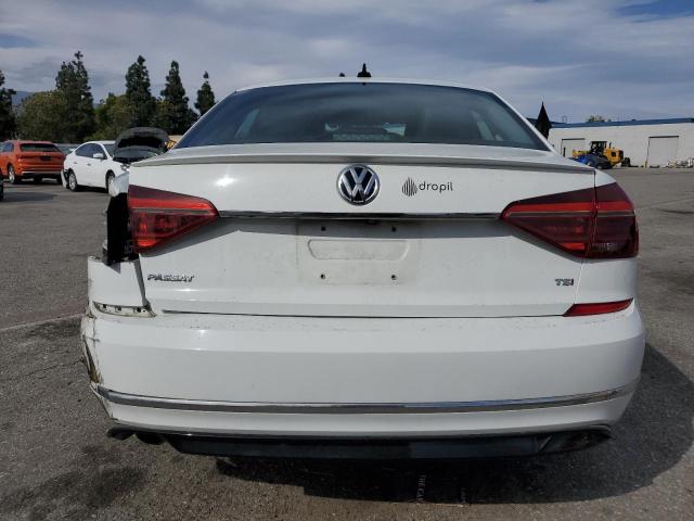 2017 VOLKSWAGEN PASSAT R-L - 1VWDT7A33HC005677