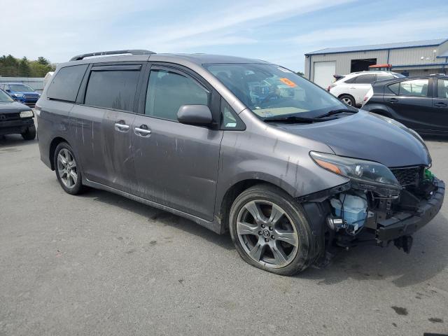 2018 TOYOTA SIENNA SE 5TDXZ3DC6JS951666