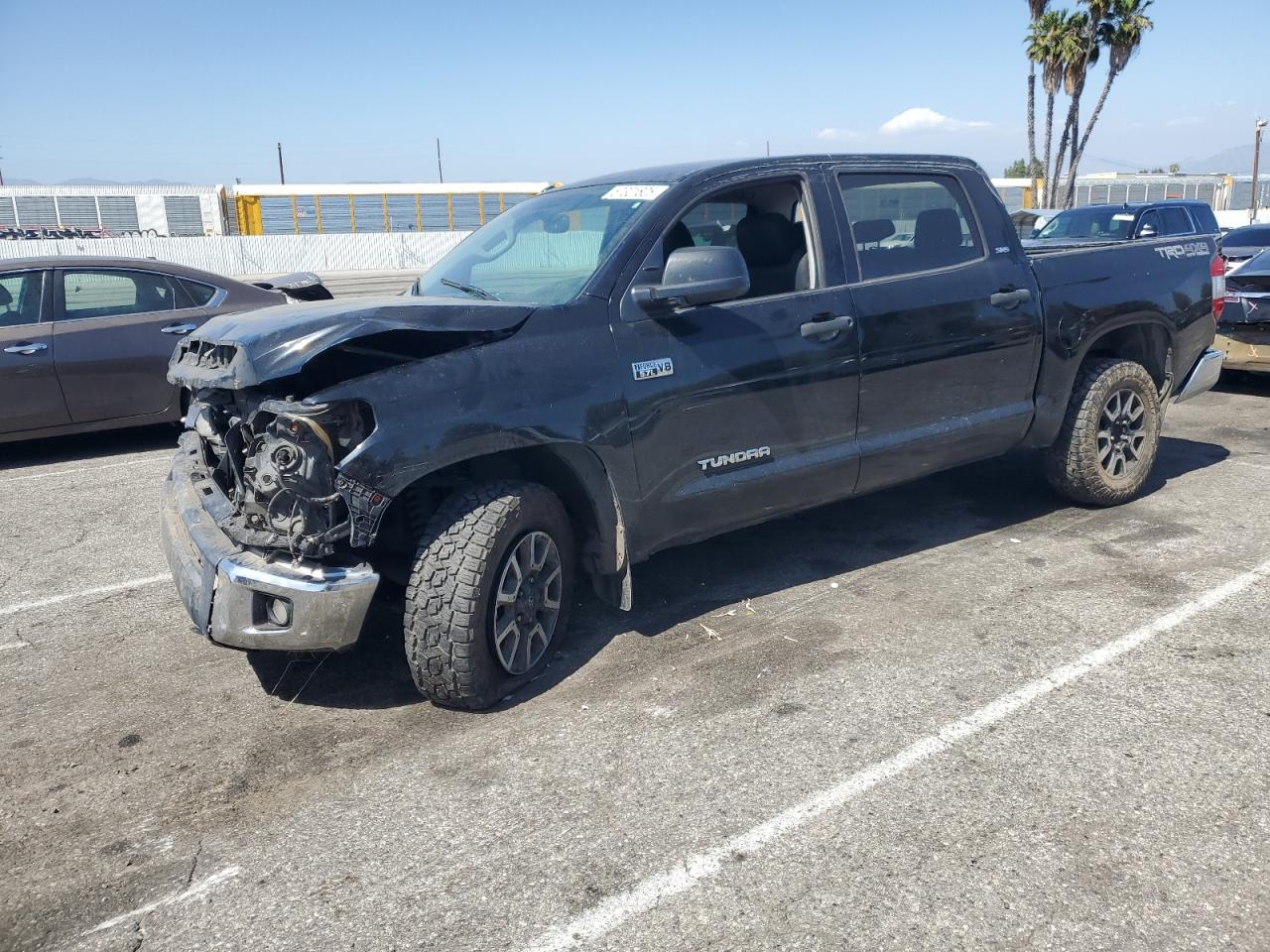 TOYOTA TUNDRA CREWMAX SR5