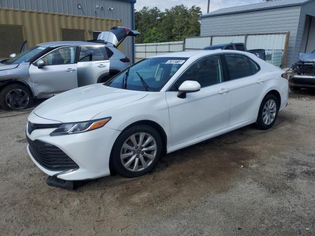 Vin: 4t1c11ak8lu357452, lot: 57832715, toyota camry le 2020 img_1
