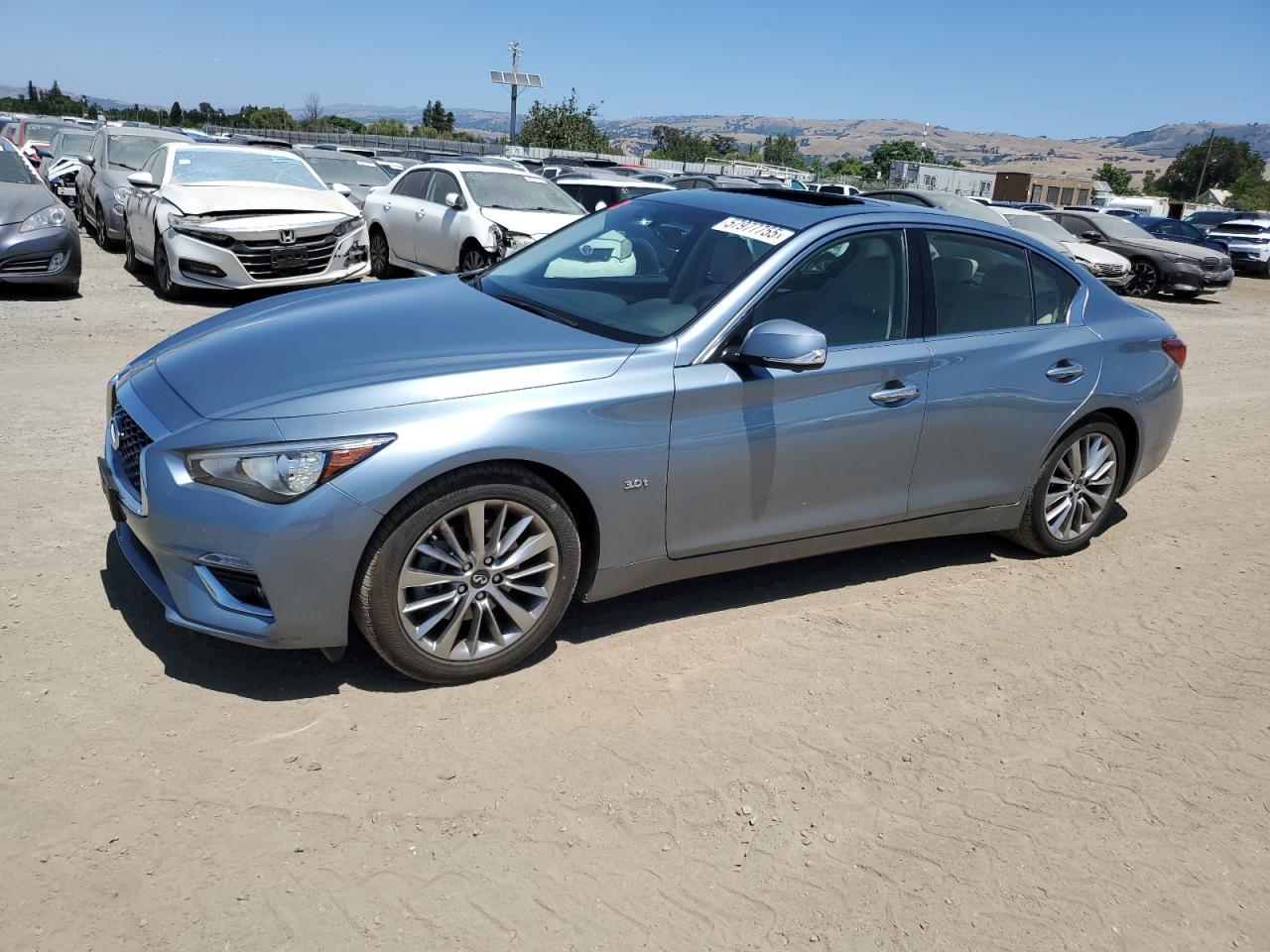 INFINITI Q50 LUXE
