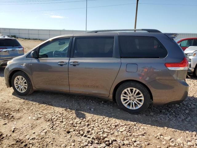 2013 TOYOTA SIENNA XLE - 5TDYK3DC6DS286829