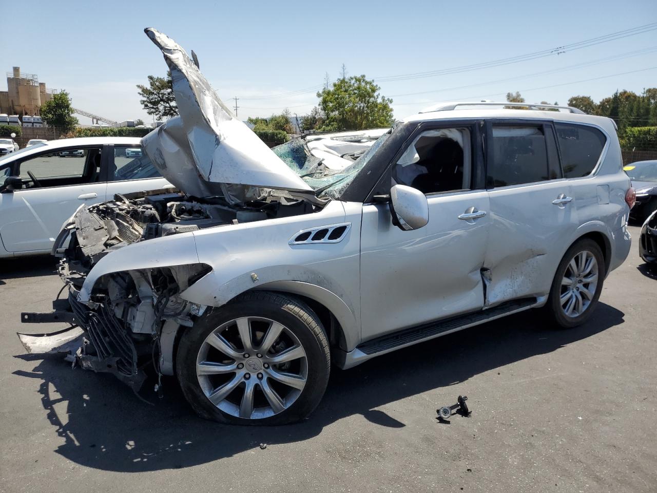 INFINITI QX56