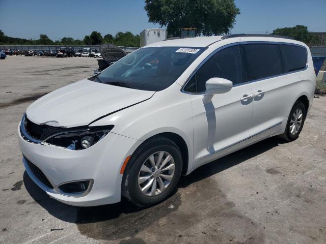 Vin: 2c4rc1bgxhr688430, lot: 57281505, chrysler pacifica touring l 2017 img_1