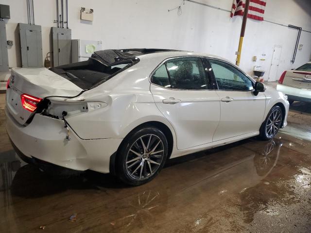 Vin: 4t1f11akxnu021933, lot: 55458985, toyota camry xle 20223