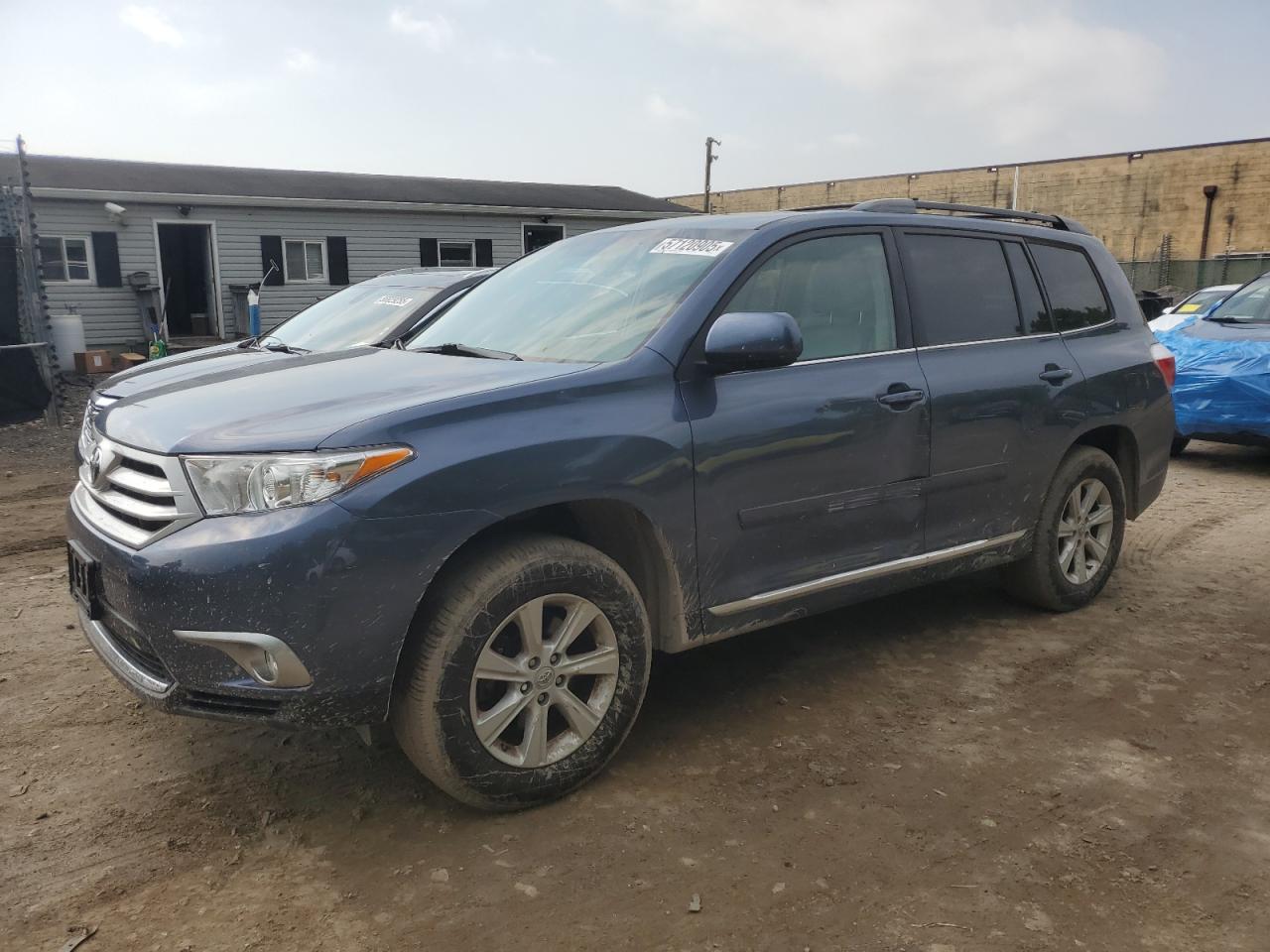 TOYOTA HIGHLANDER BASE
