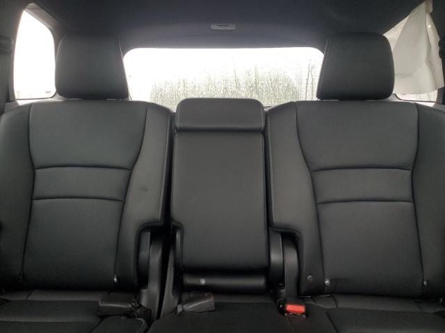 2024 HONDA PASSPORT E 5FNYF8H5XRB020030