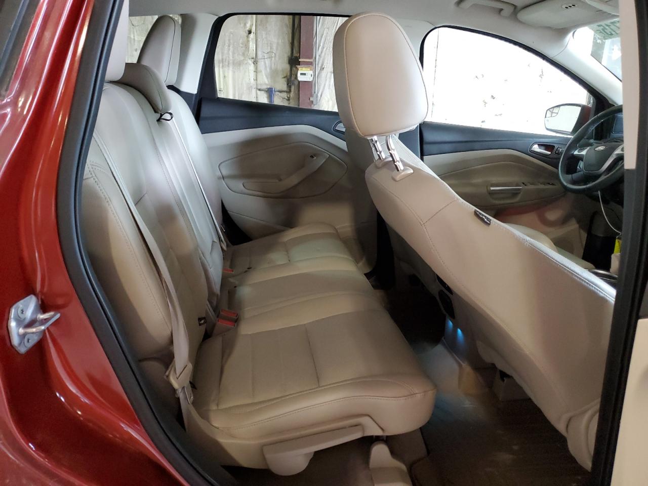 FORD ESCAPE TITANIUM