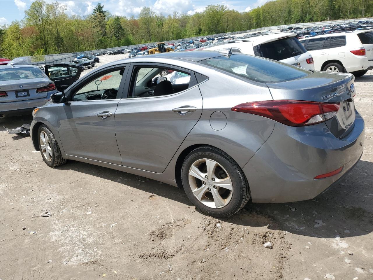 HYUNDAI ELANTRA SE