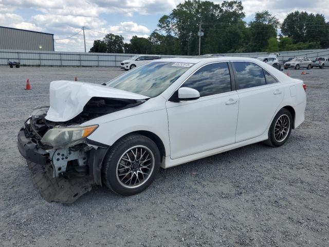 TOYOTA CAMRY BASE