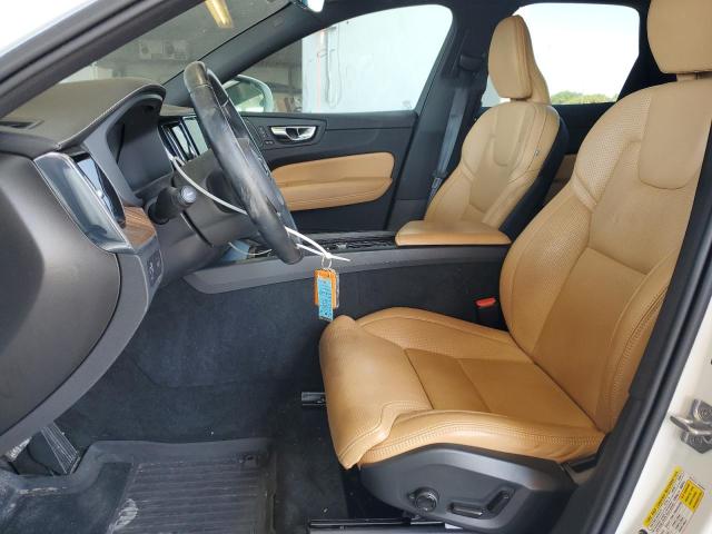 2021 VOLVO XC60 T5 IN YV4102DLXM1744447