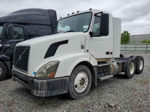 VOLVO VNL 2007 white tractor diesel 4V4NC9TG77N455827 photo #3