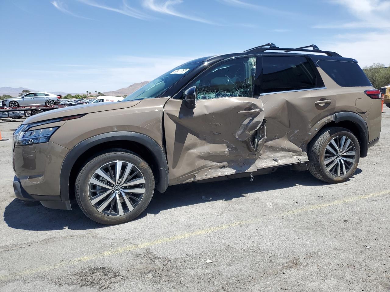 NISSAN PATHFINDER PLATINUM