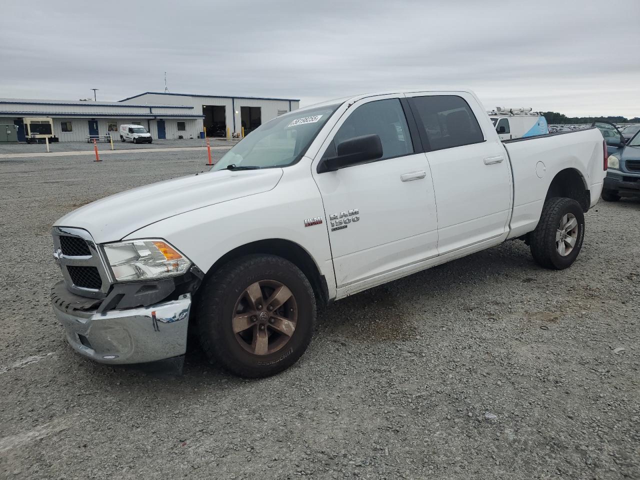 RAM 1500 SLT