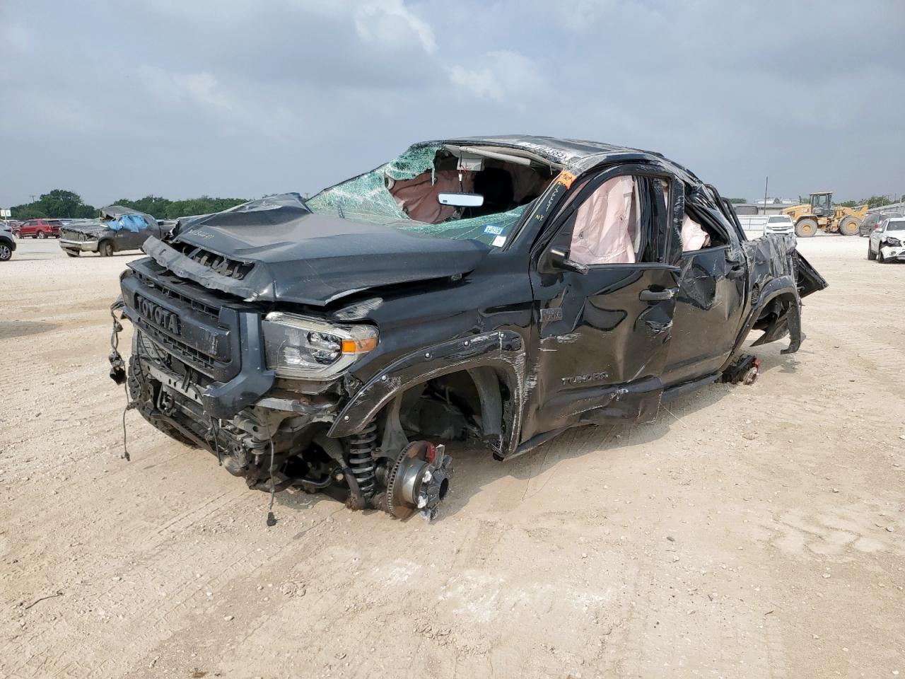 TOYOTA TUNDRA CREWMAX SR5