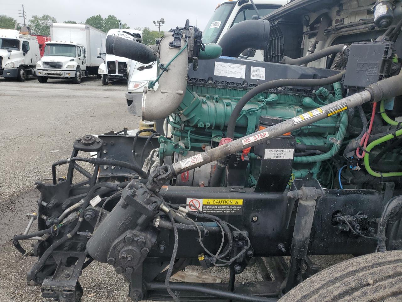 Lot #3222030174 2023 VOLVO VN VNL