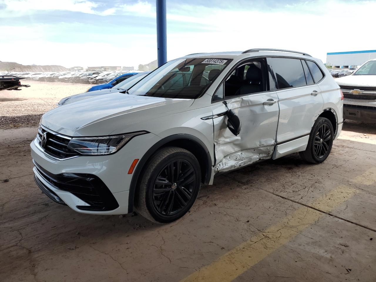 VOLKSWAGEN TIGUAN SE R-LINE BLACK