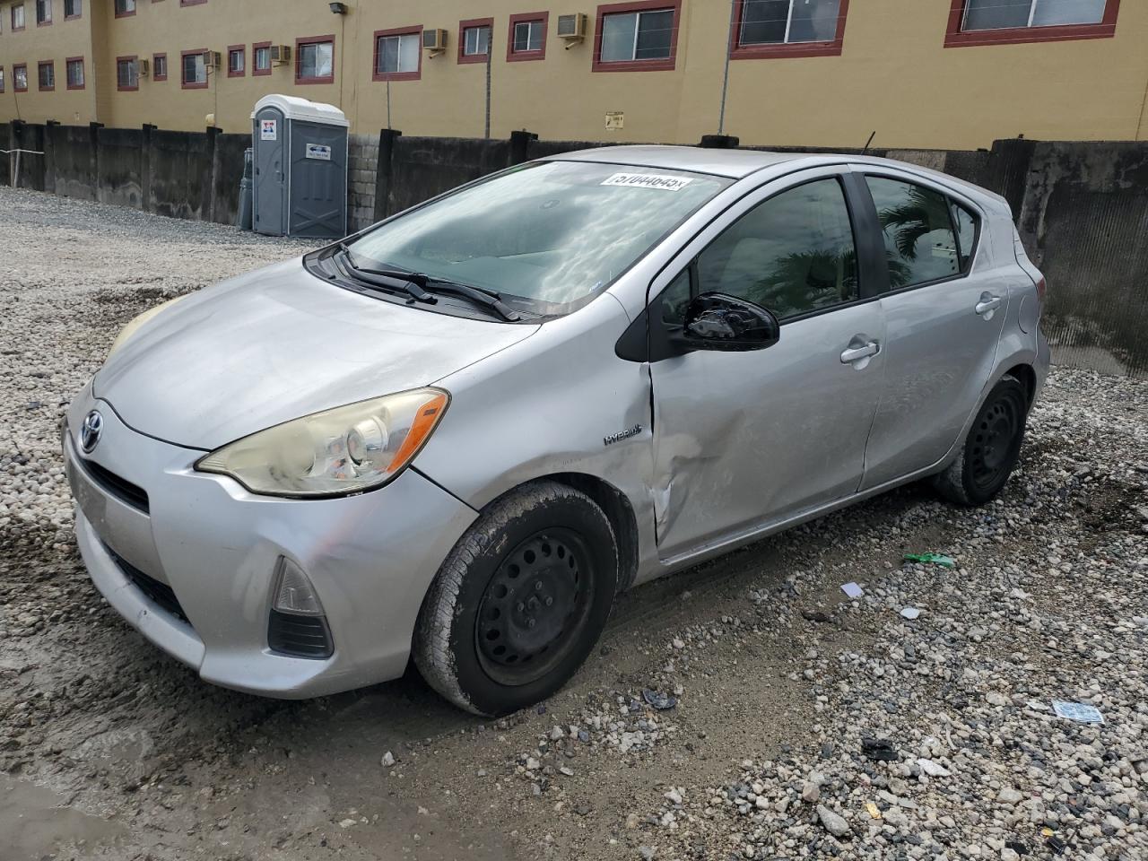 TOYOTA PRIUS C