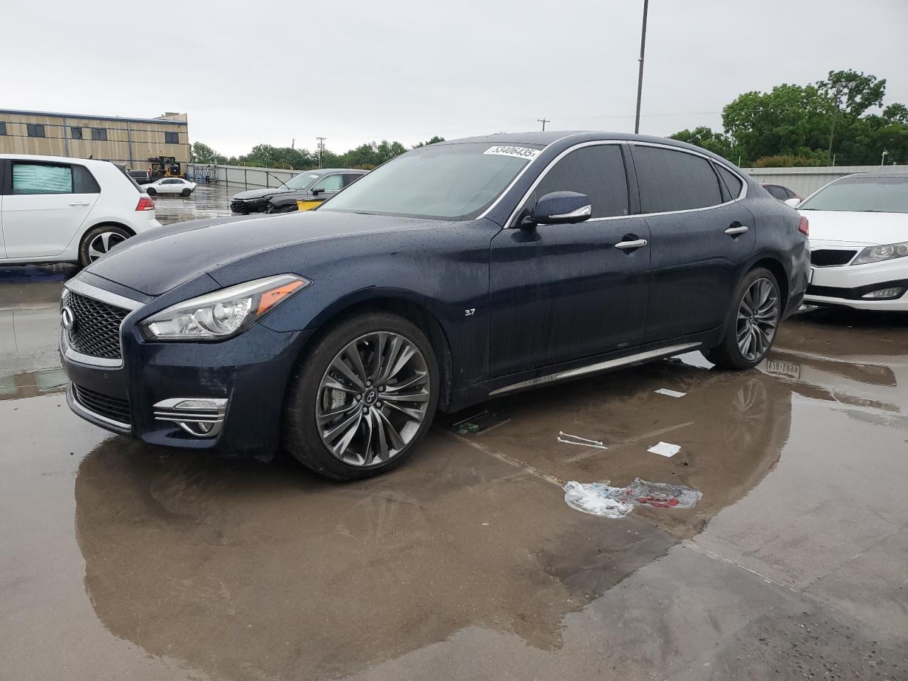 INFINITI Q70 3.7 LUXE