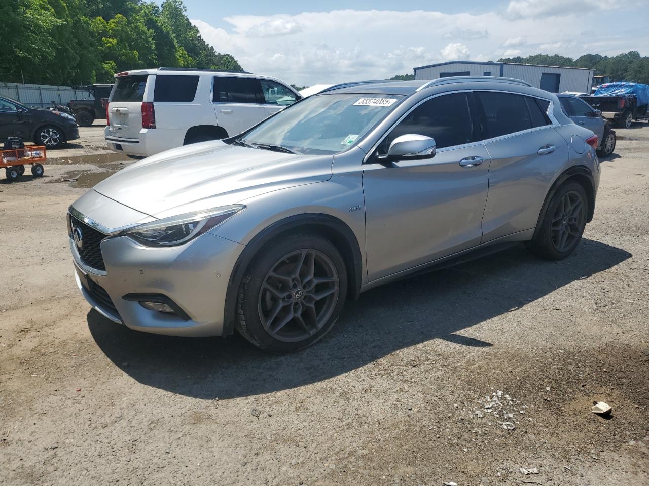 INFINITI QX30 BASE