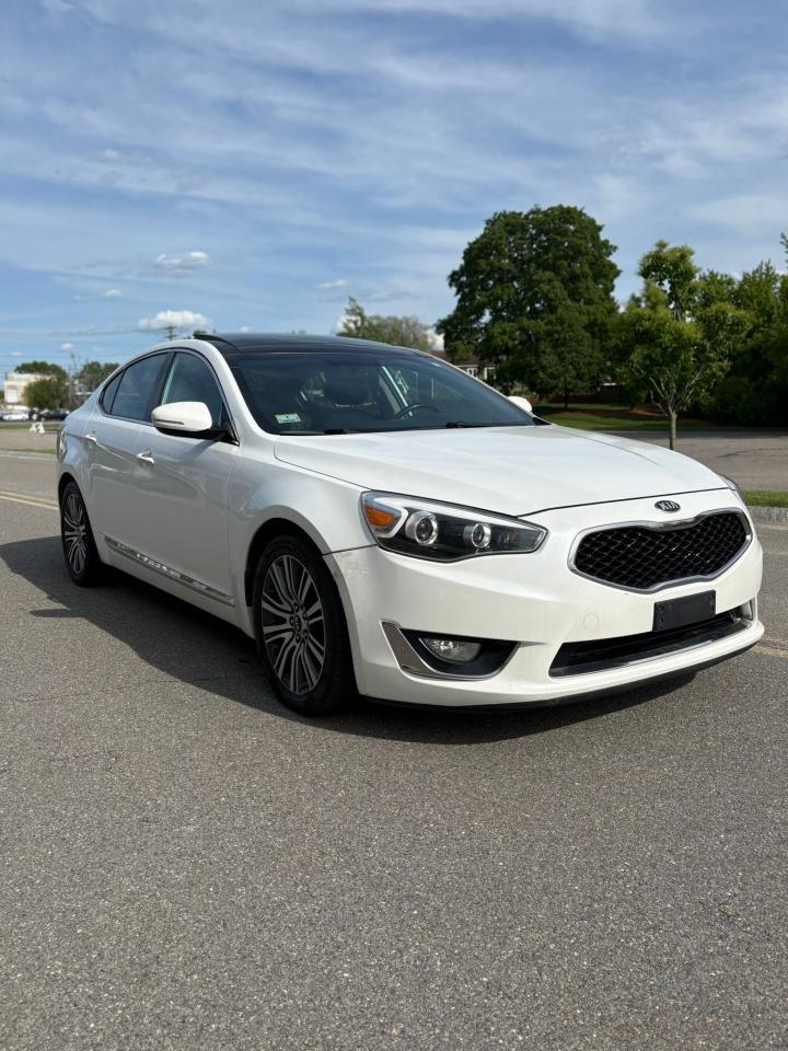 KIA CADENZA PREMIUM