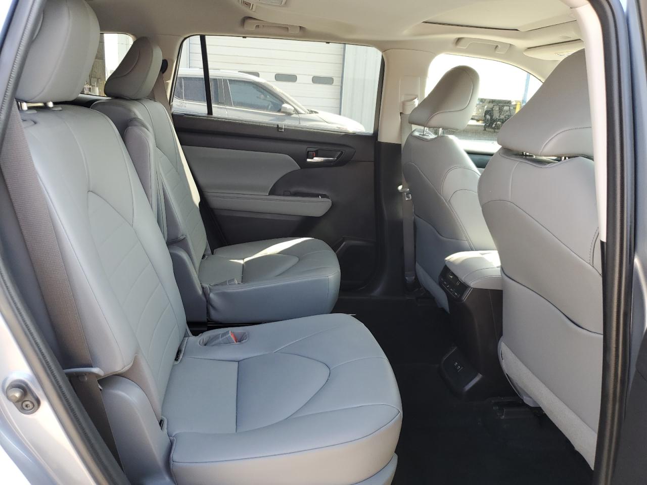 TOYOTA HIGHLANDER XLE