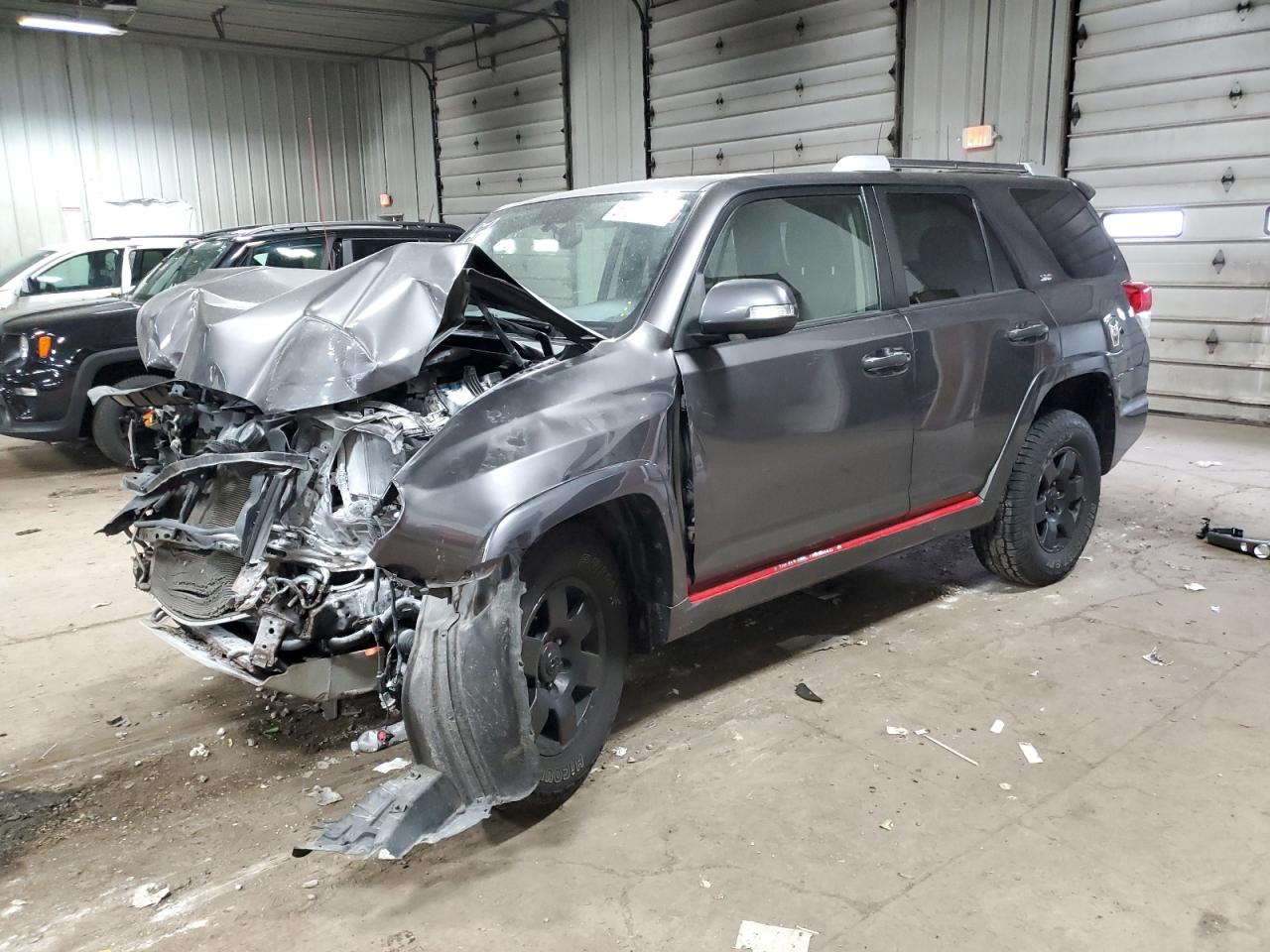 TOYOTA 4RUNNER SR5
