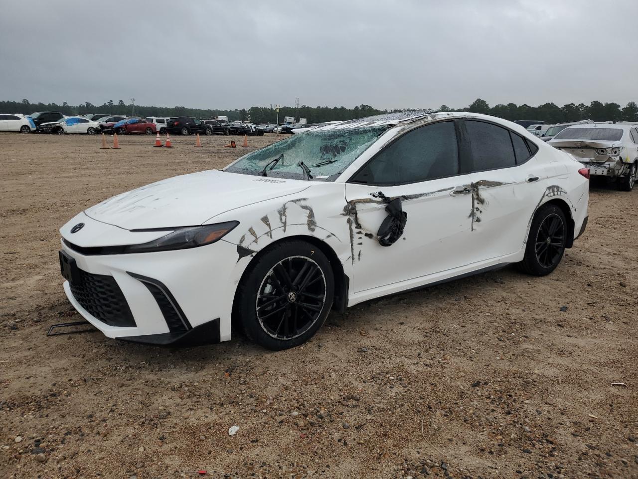 TOYOTA CAMRY XSE