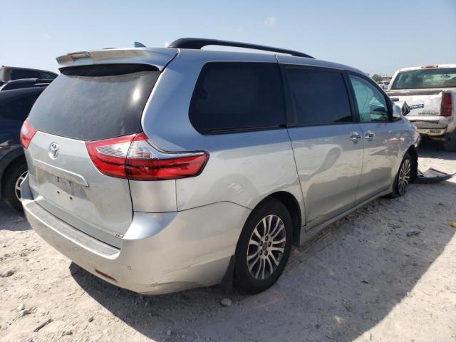 TOYOTA SIENNA XLE 2020 silver  gas 5TDYZ3DC0LS044841 photo #4