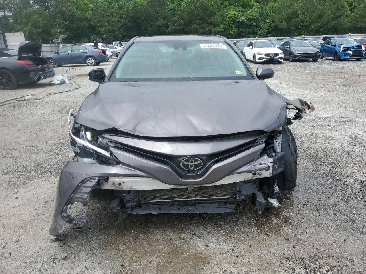 Toyota Camry le 2020