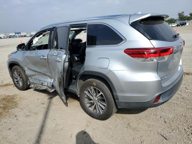 TOYOTA HIGHLANDER 2019 silver  gas 5TDKZRFH2KS552731 photo #3