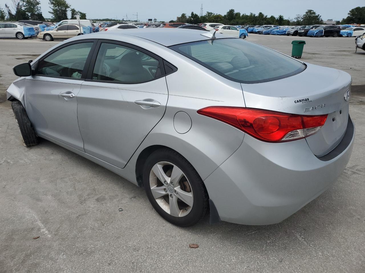 Hyundai Elantra gl 2013