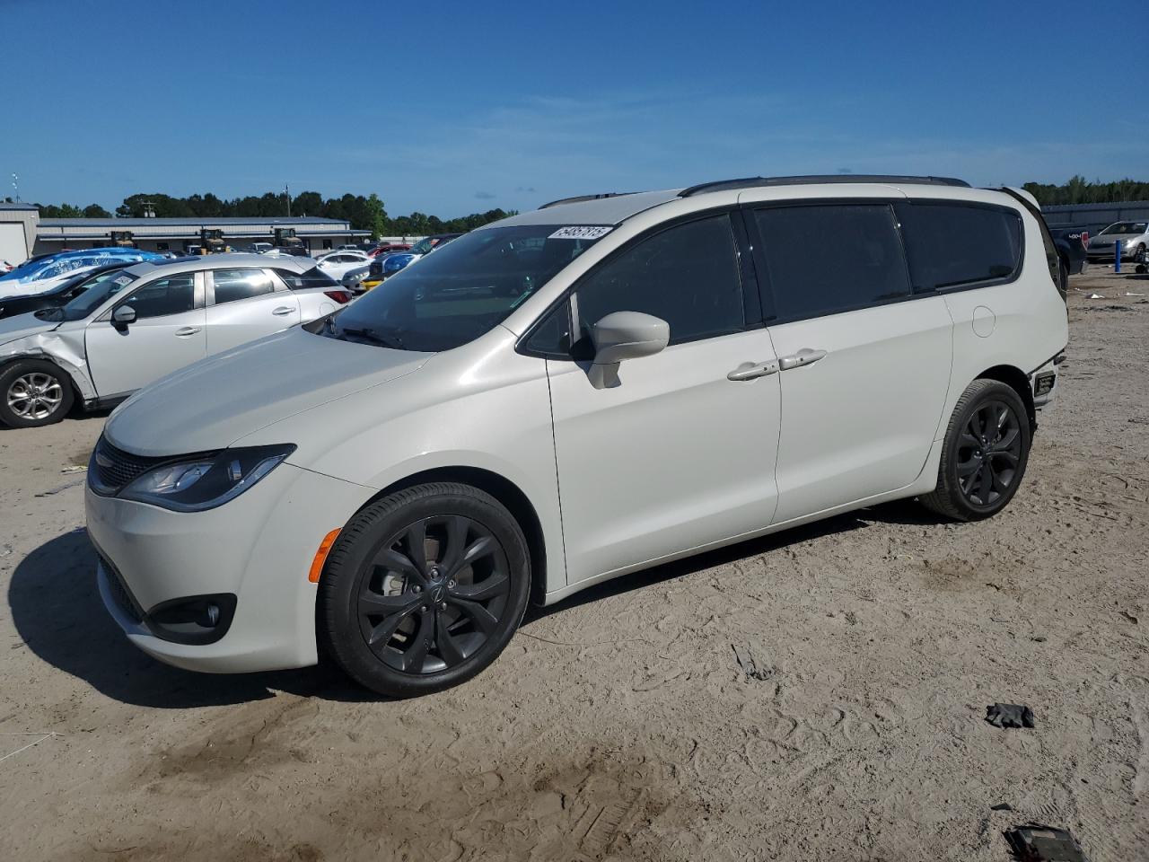 CHRYSLER PACIFICA TOURING L