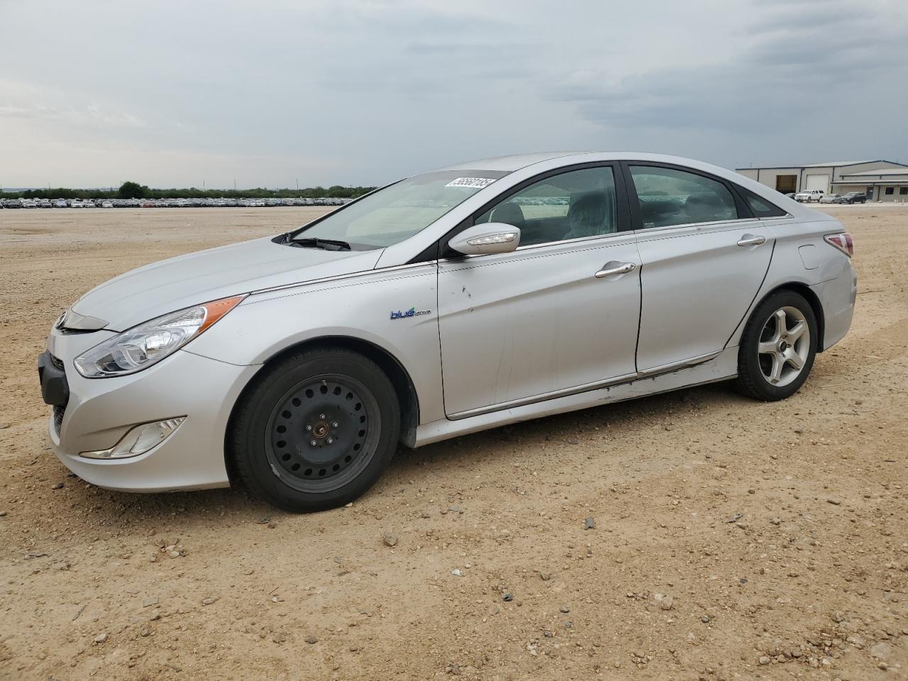 HYUNDAI SONATA HYBRID