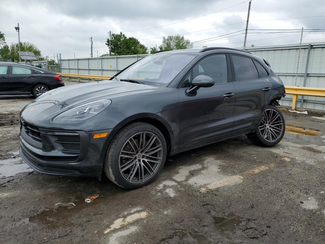 PORSCHE MACAN BASE