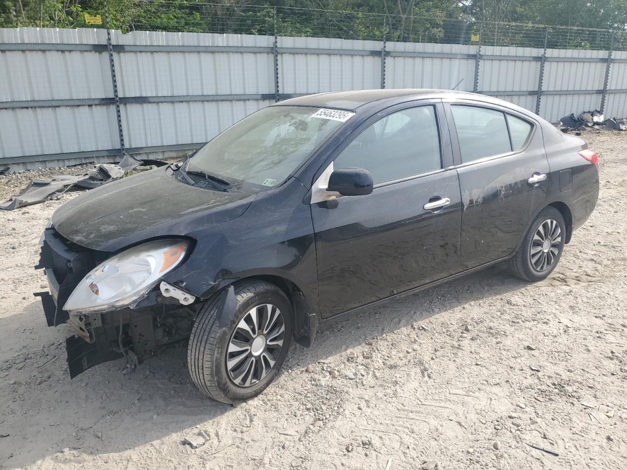 NISSAN VERSA S