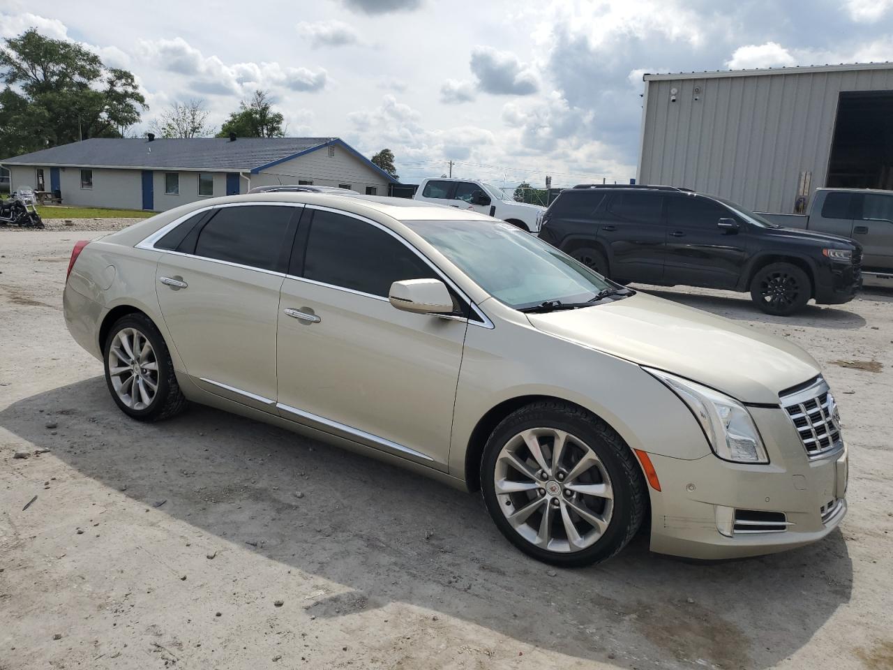 CADILLAC XTS LUXURY COLLECTION