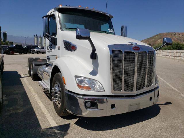 PETERBILT 579 2018 white  diesel 1XPBD49X3JD486168 photo #1