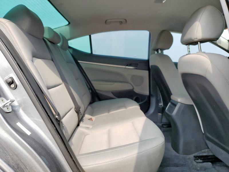 2017 HYUNDAI ELANTRA SE - KMHD84LF0HU060801